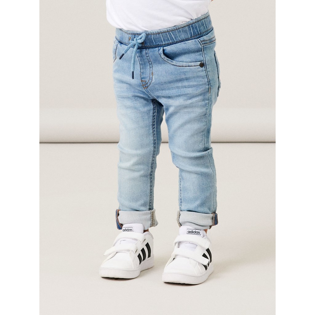 Lækre Sweat Jeans Ryan i Lys Blå til Drenge