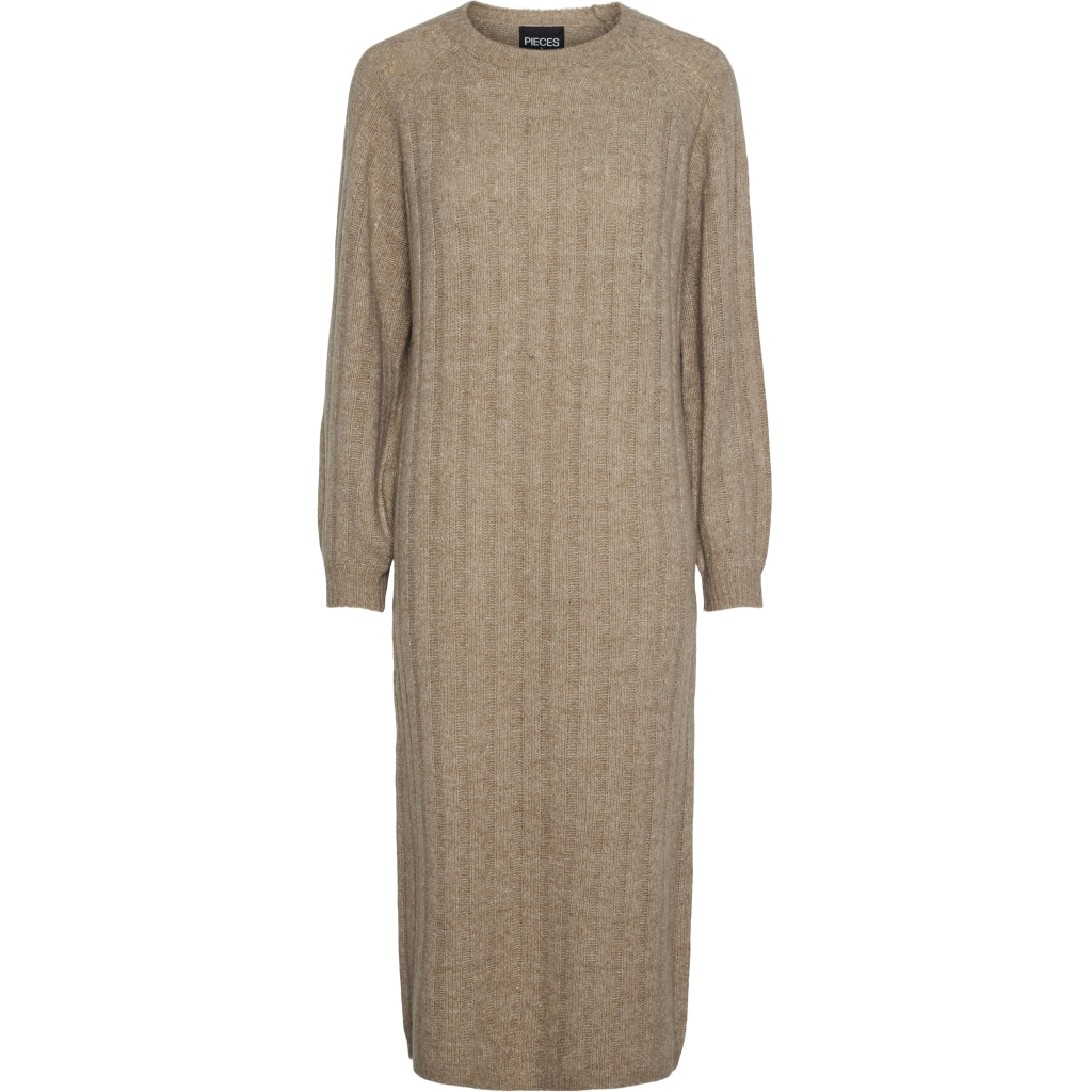 Smuk ribstrikket damekjole i taupe fra Pieces