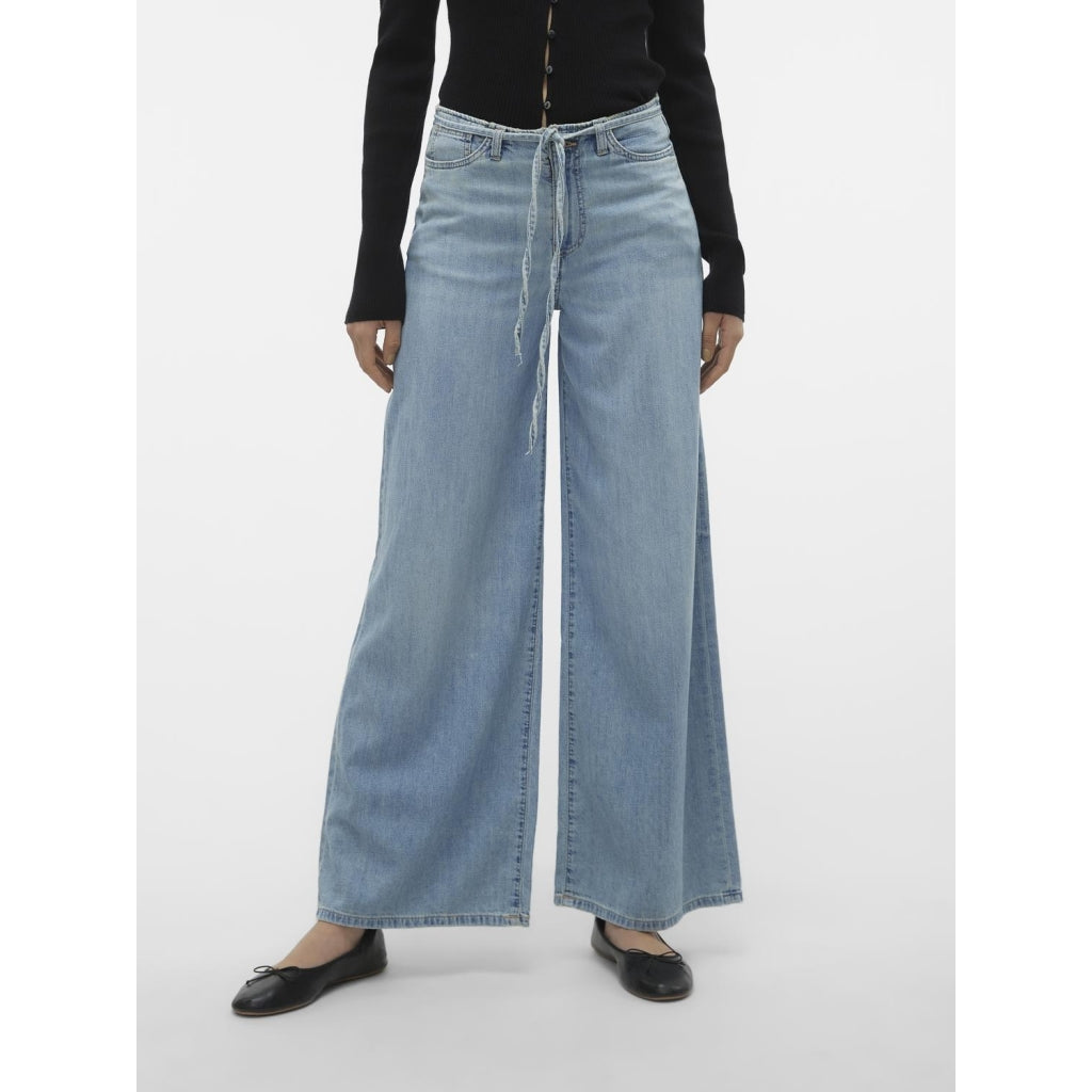 Dame Jeans Vmannet   Light Blue Denim fra Vero Moda