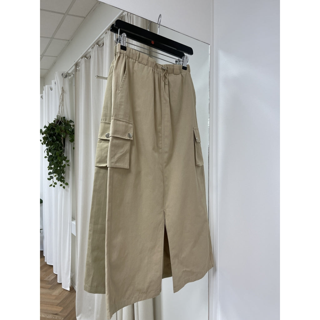 Studio Dame Cargo Nederdel Lula   Beige fra Lululia