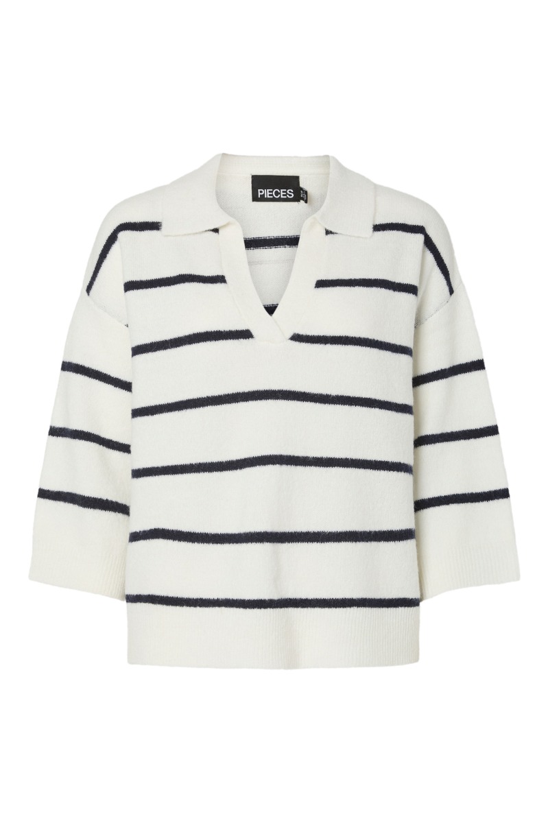 Bluse   Pc Mikela 3 4 V Neck Polo Knit Au24   Cloud Dancer Maritime Bluse fra Pieces