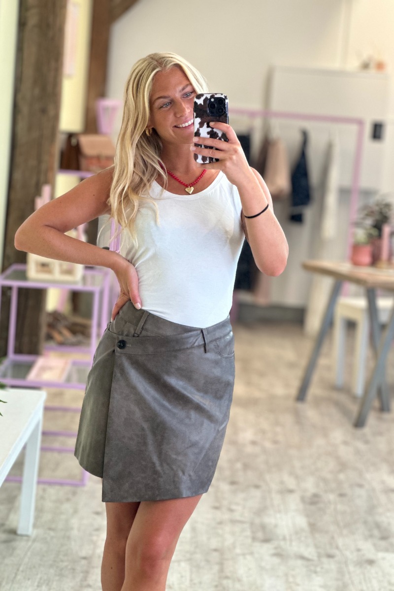 Nederdel   Pcsadie Mw Short Skirt   Chicory Coffee fra Pieces