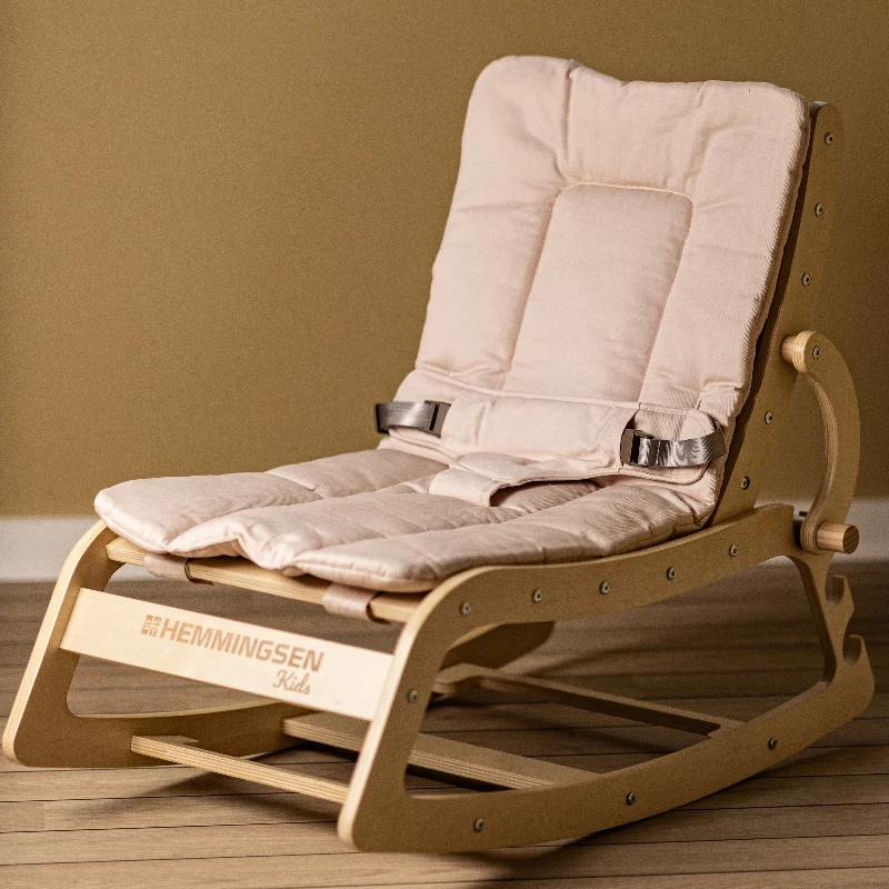 Susi Børnestol  Vokser Med Dit Barn   Beige fra Hemmingsen Kids