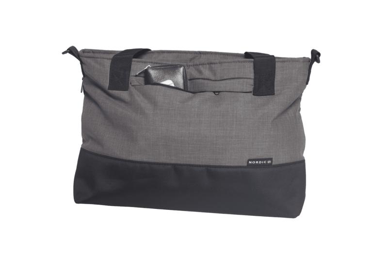 Nordic Pusletaske   Light Grey Melange fra Basson Baby