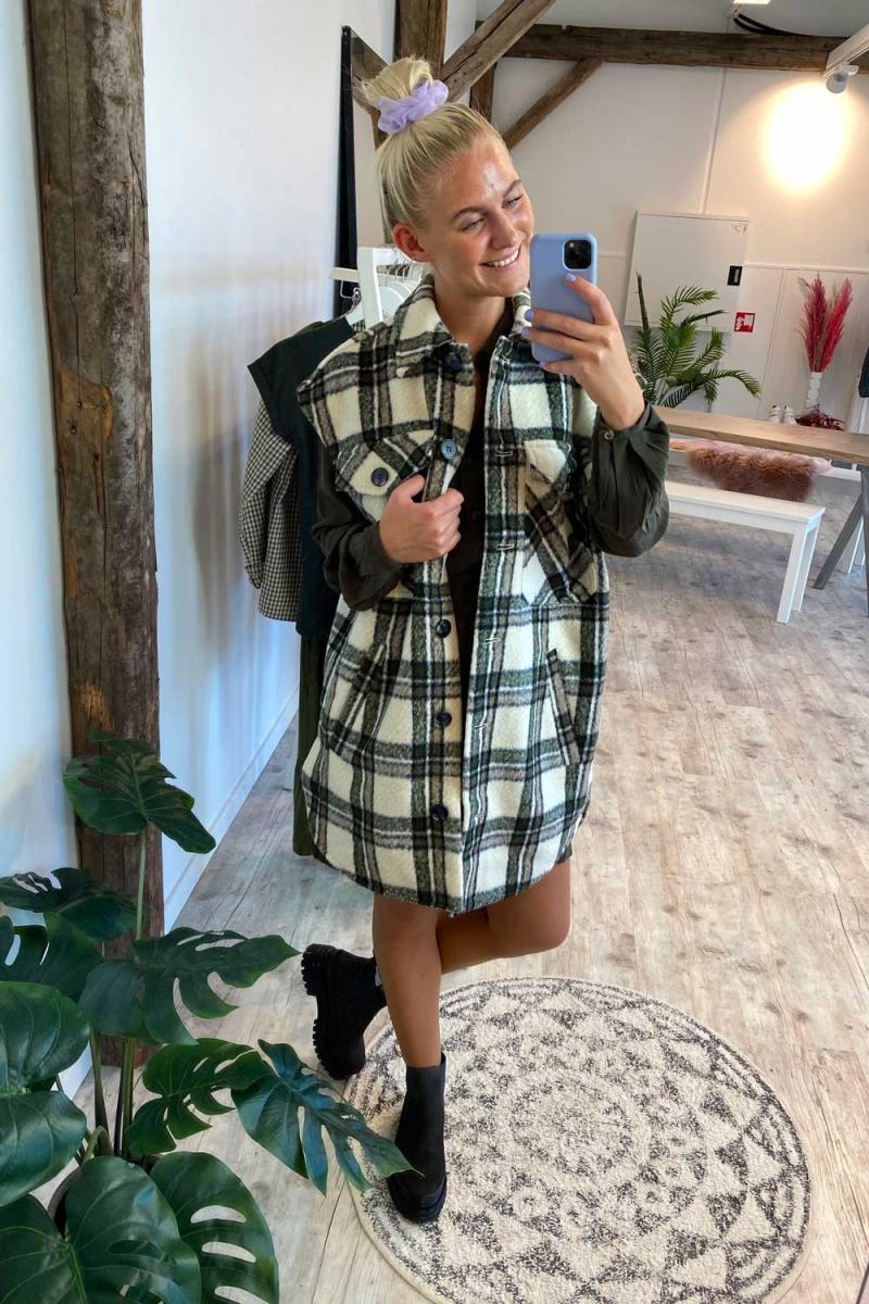 Vest   Maline Tekla   Creme Green Check fra Global Funk