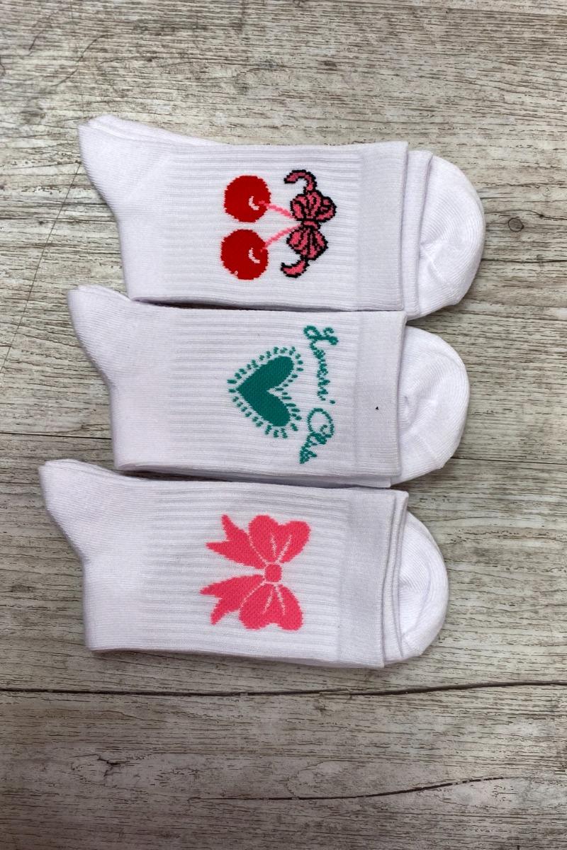 Strømper   Sanni Socks 3 Pack   Bright White Bow Cherry Lovers fra Pieces