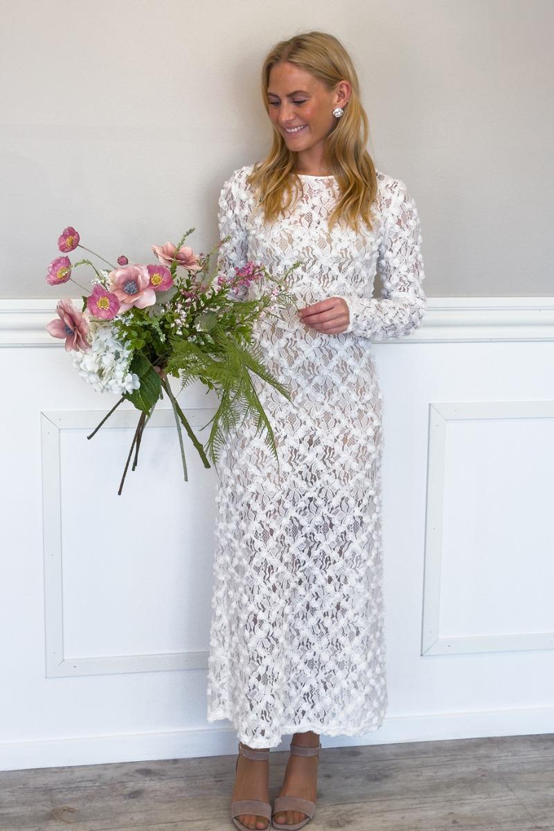 Kjole   Ly Flowerly Dress   White (levering I Start April) fra Loved By Lykke