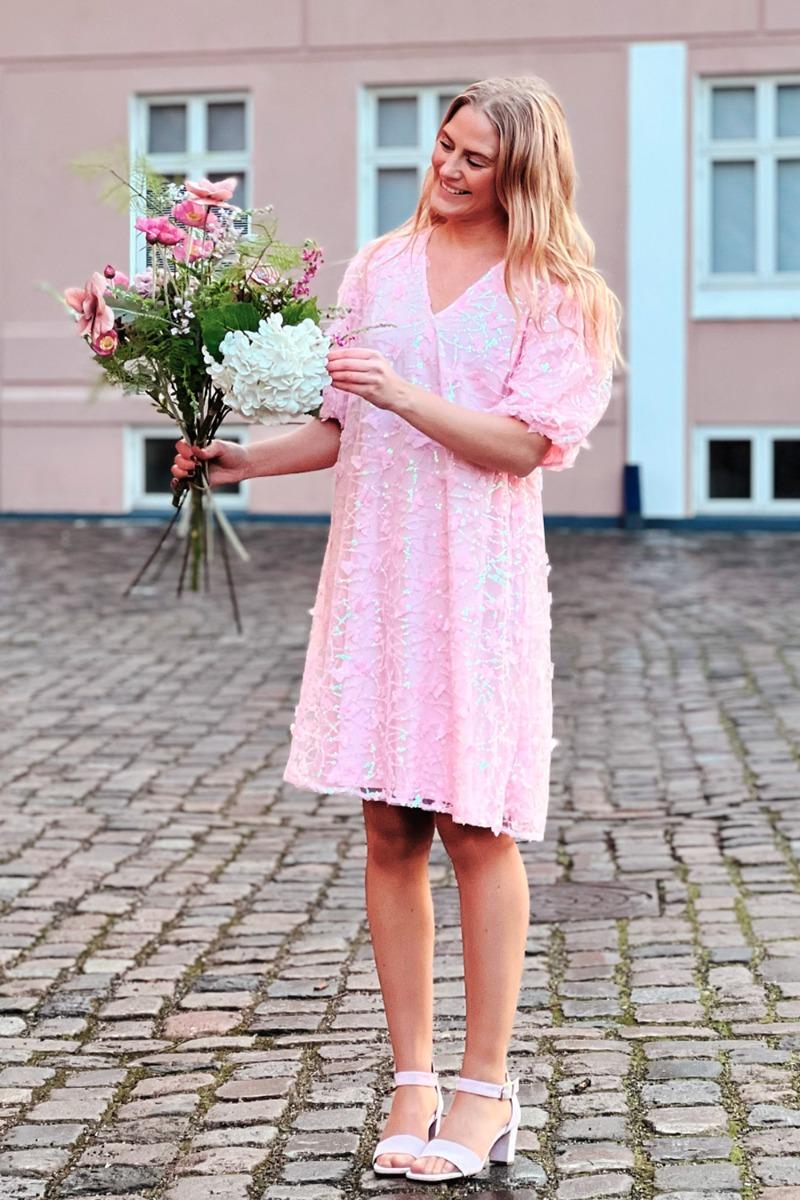 Kjole   Butterfly Dress   Rose fra Loved By Lykke