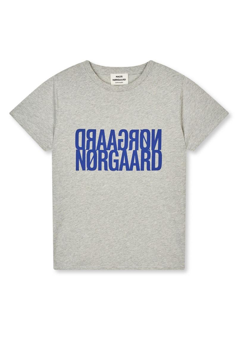 T Shirt   Single Organic Trenda P Tee   Mid Grey Melange (levering Midt Marts) fra Mads Nørgaard
