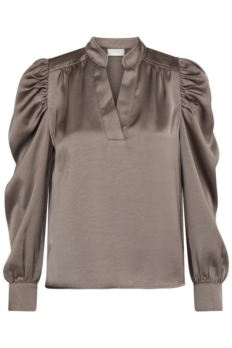 Bluse   Rosslyn Heavy Sateen Blouse   Warm Grey fra Neo Noir