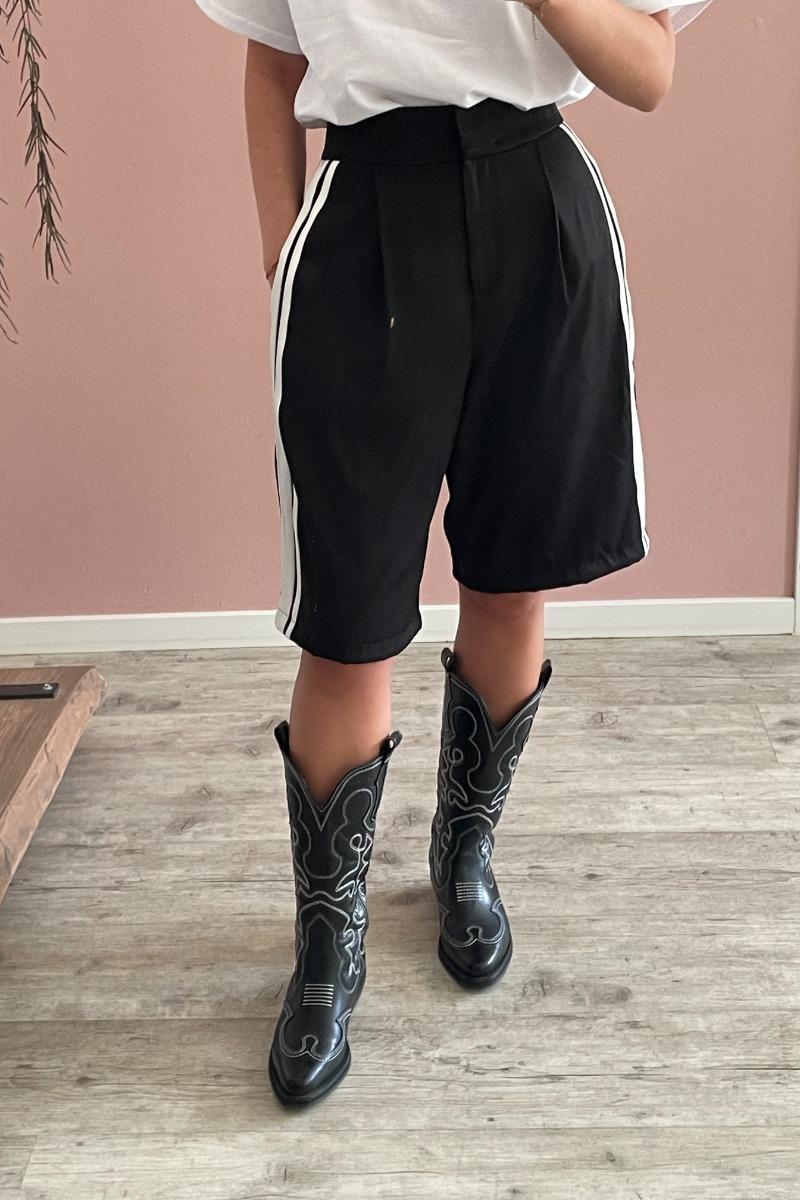Shorts   Galya Sho   Black Cream fra Sisters Point