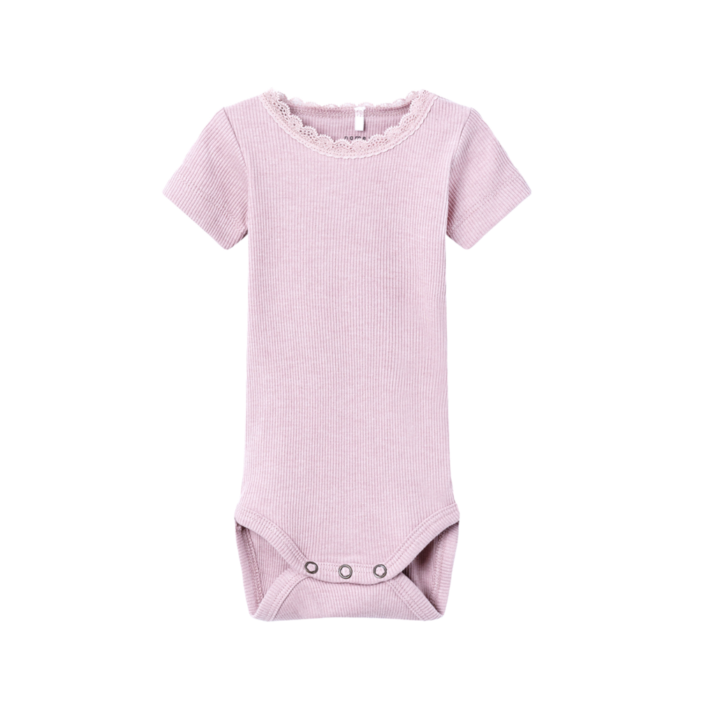Modal Body Kortærmet Kab Parfait Pink fra Name It