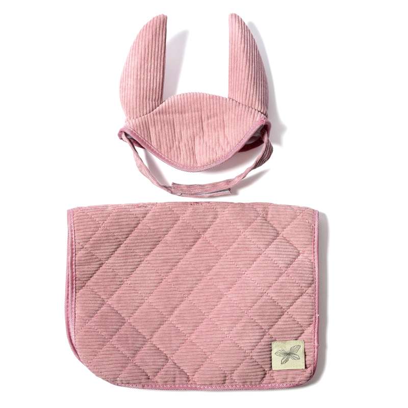 Sadelunderlag Og Hut Til Kæphest   Fløjl   Rosa fra By Astrup