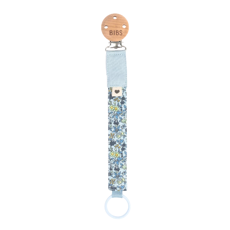 Bibs X   Suttesnor Chamomile Lawn Baby Blue fra Liberty