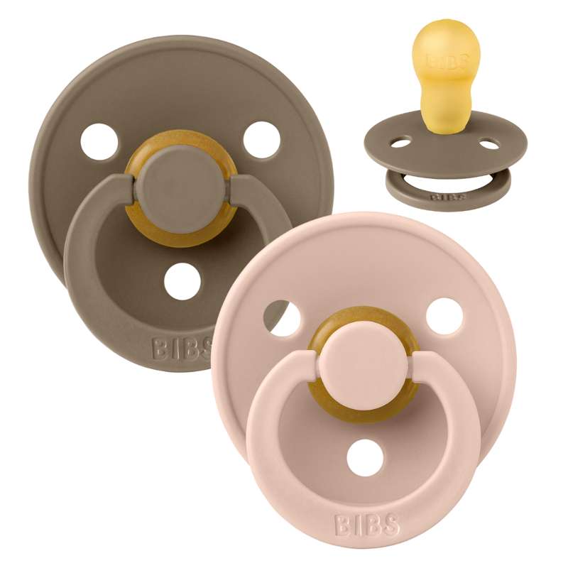 Rund Colour Sut 2 Pak Str. 3 Naturgummi Dark Oak Blush fra Bibs