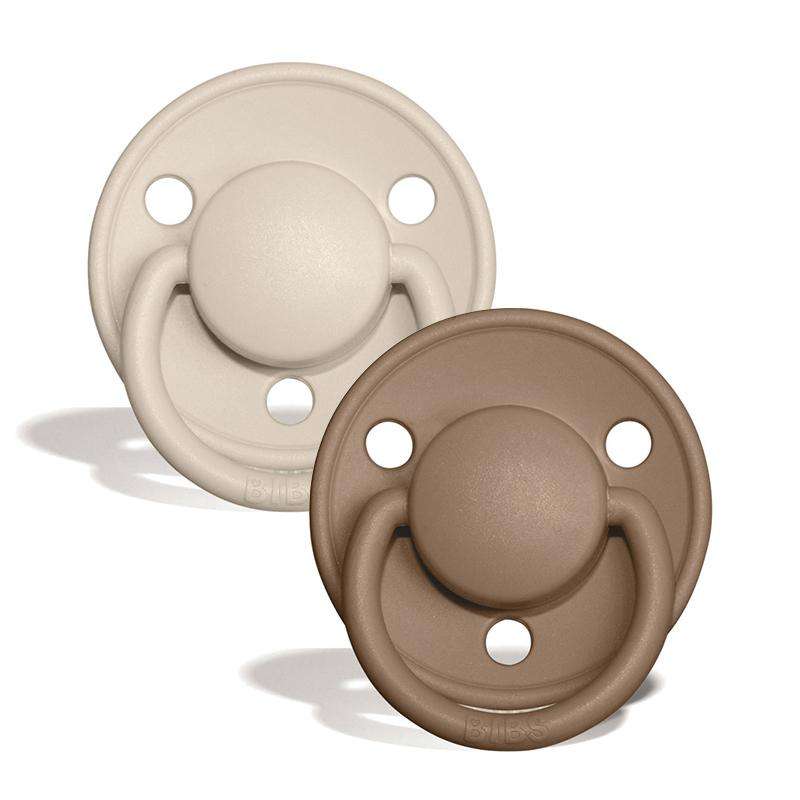 De Lux Sut 2 Pak Onesize Silikone Vanilla Dark Oak fra Bibs