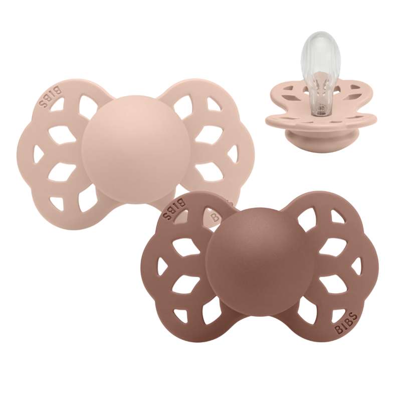 Symmetrisk Infinity Sut   2 Pak   Str. 2   Silikone   Blush Woodchuck fra Bibs