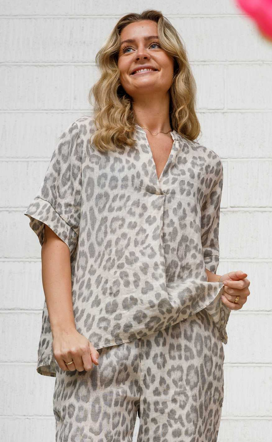 Bluse   Melina   Natural Leo fra Black Colour