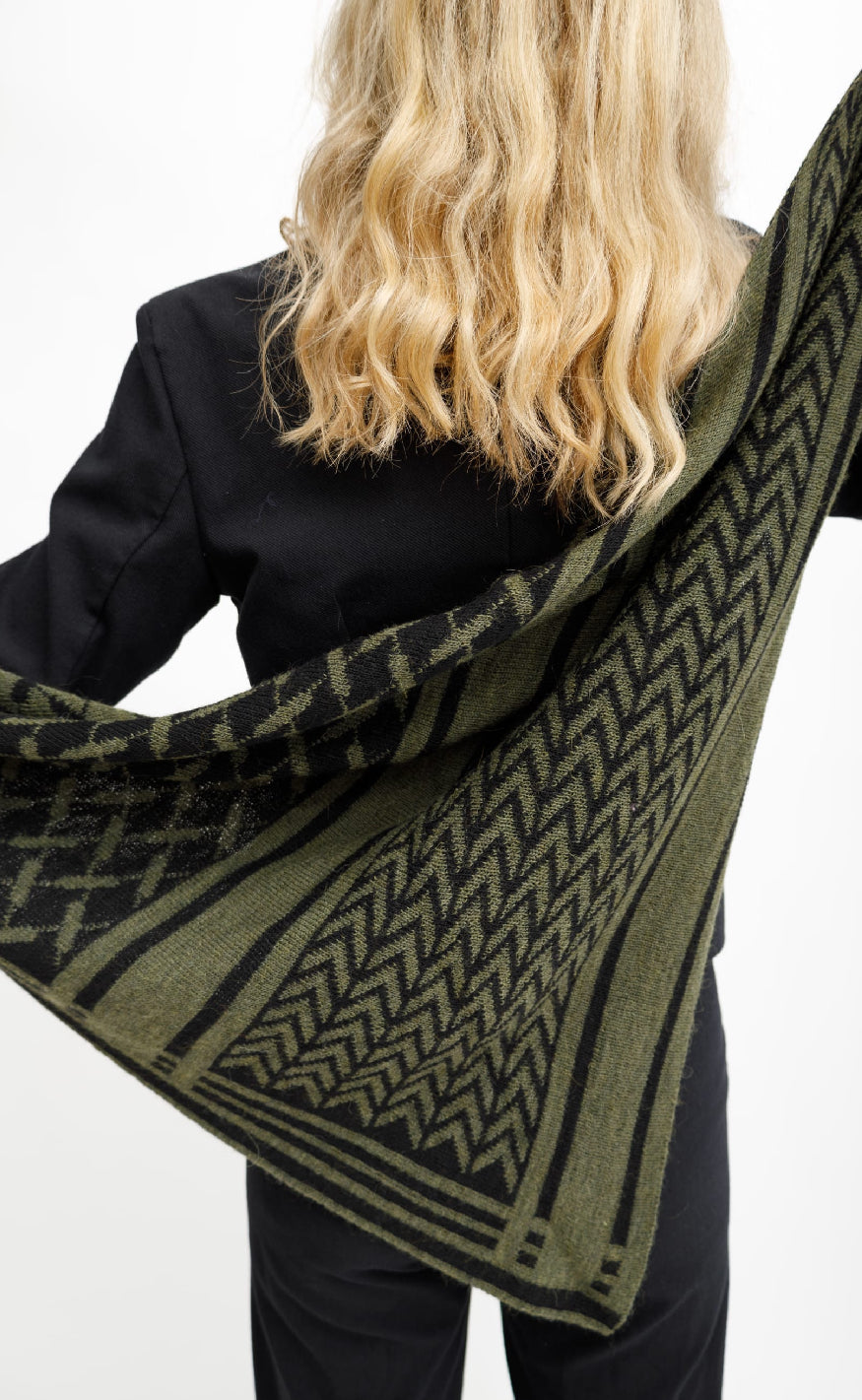 Tørklæde Bex Triangle Army fra Black Colour