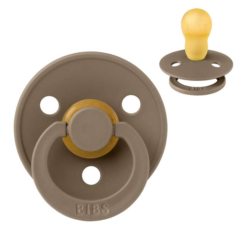 Rund Colour Sut   Str. 3   Naturgummi   Dark Oak fra Bibs