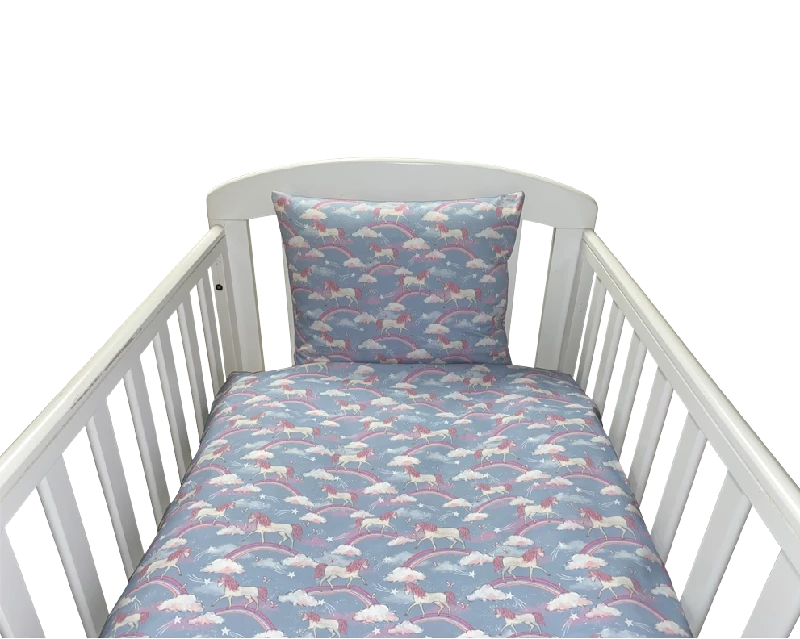 Nm Baby Sengelinned   Denim Enhjørning Og Regnbue fra Nørgaard Madsen