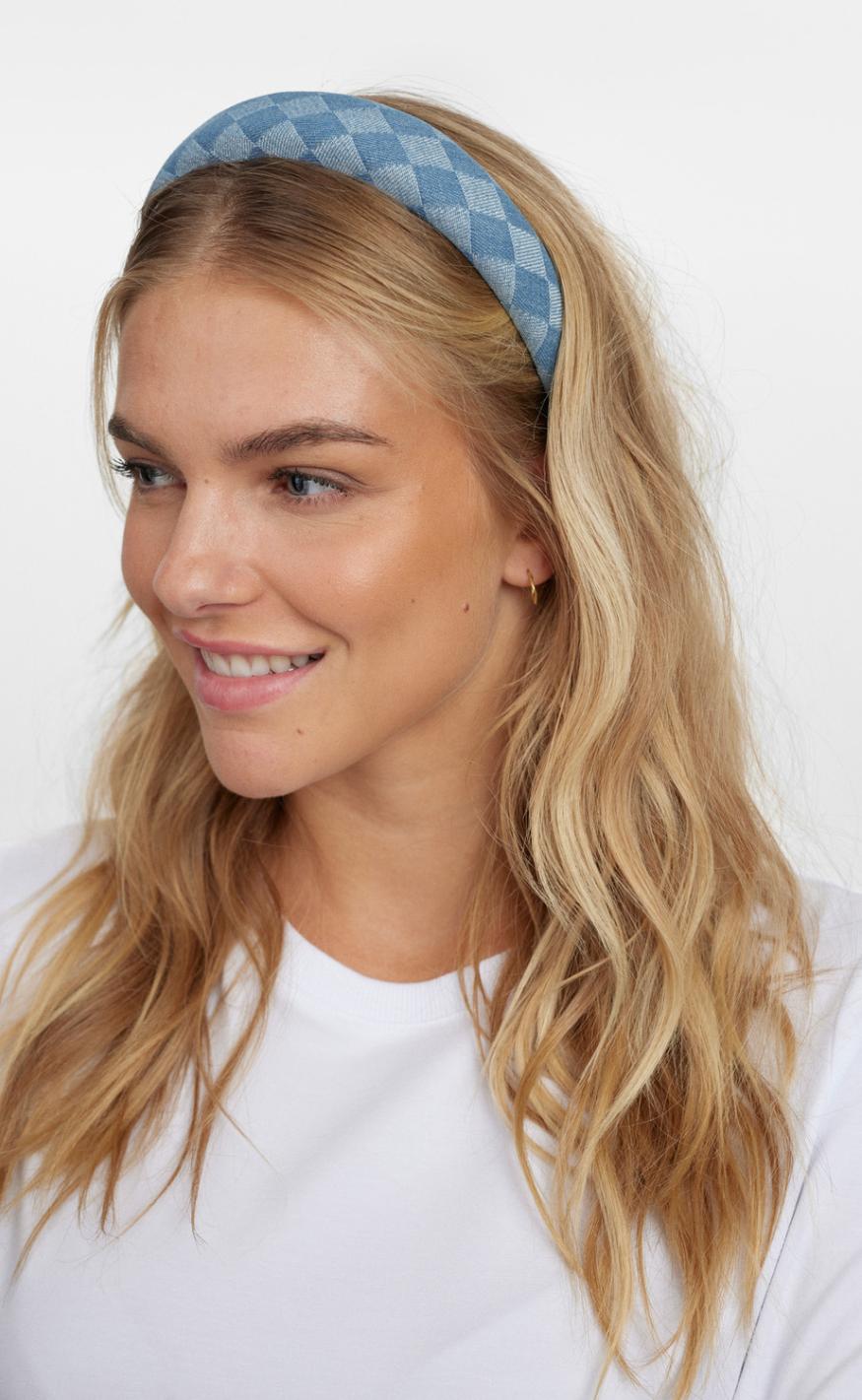 Hårbånd   Kyle   Light Blue Denim fra Nümph