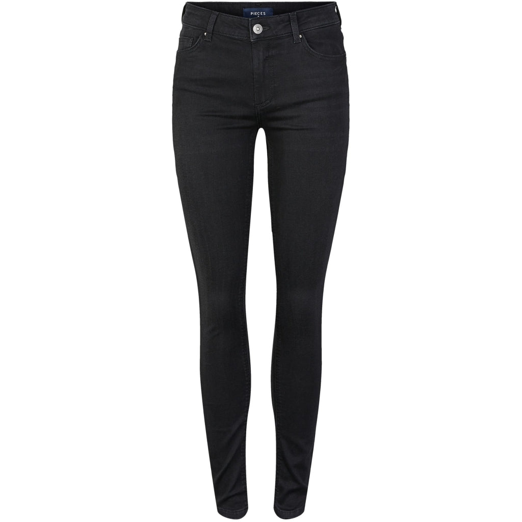 Dame Jeans Pcdelly Black fra Pieces
