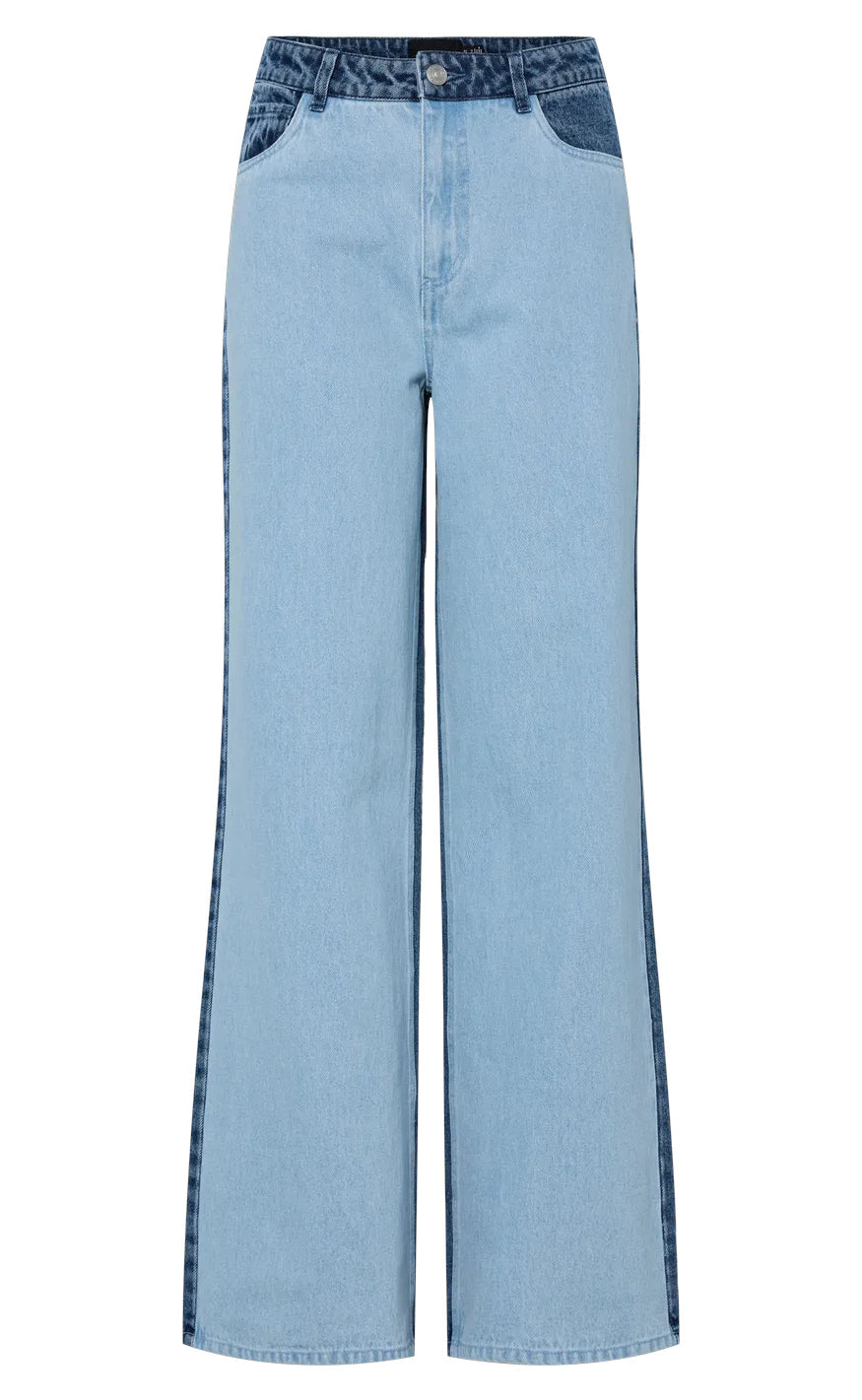 Bukser   Famy   Light Blue Denim Medium Blue fra Pieces
