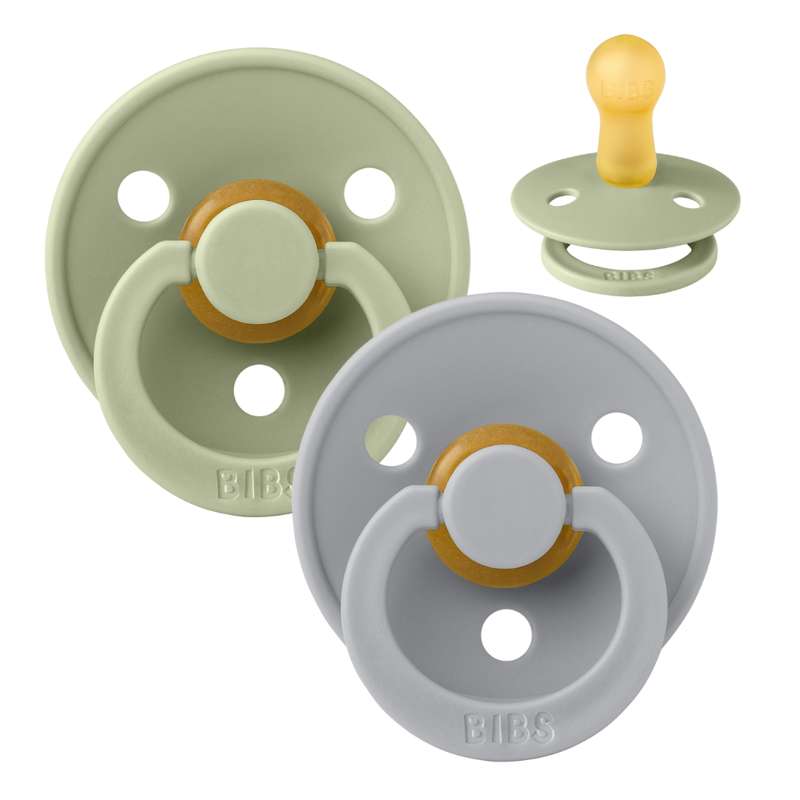 Rund Colour Sut 2 Pak Str. 2 Naturgummi Sage Cloud fra Bibs