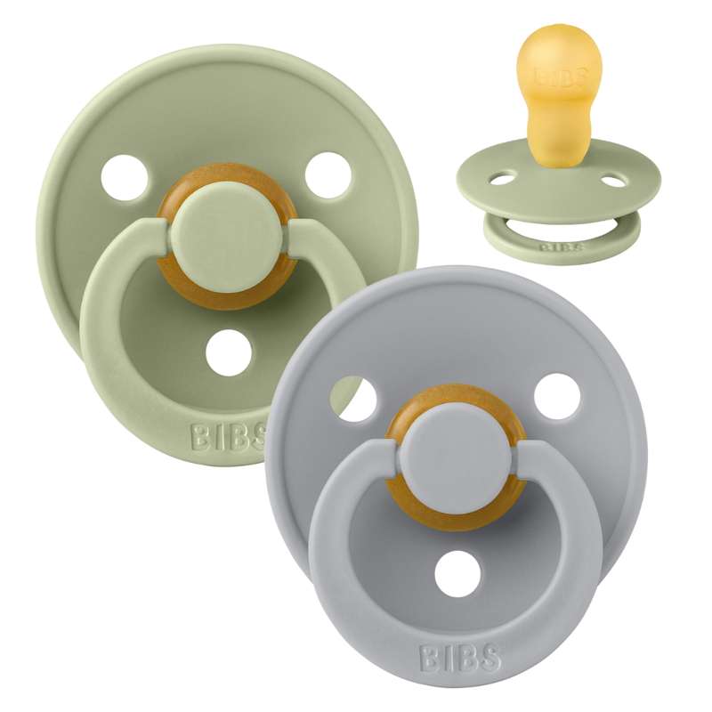 Rund Colour Sut 2 Pak Str. 3 Naturgummi Sage Cloud fra Bibs