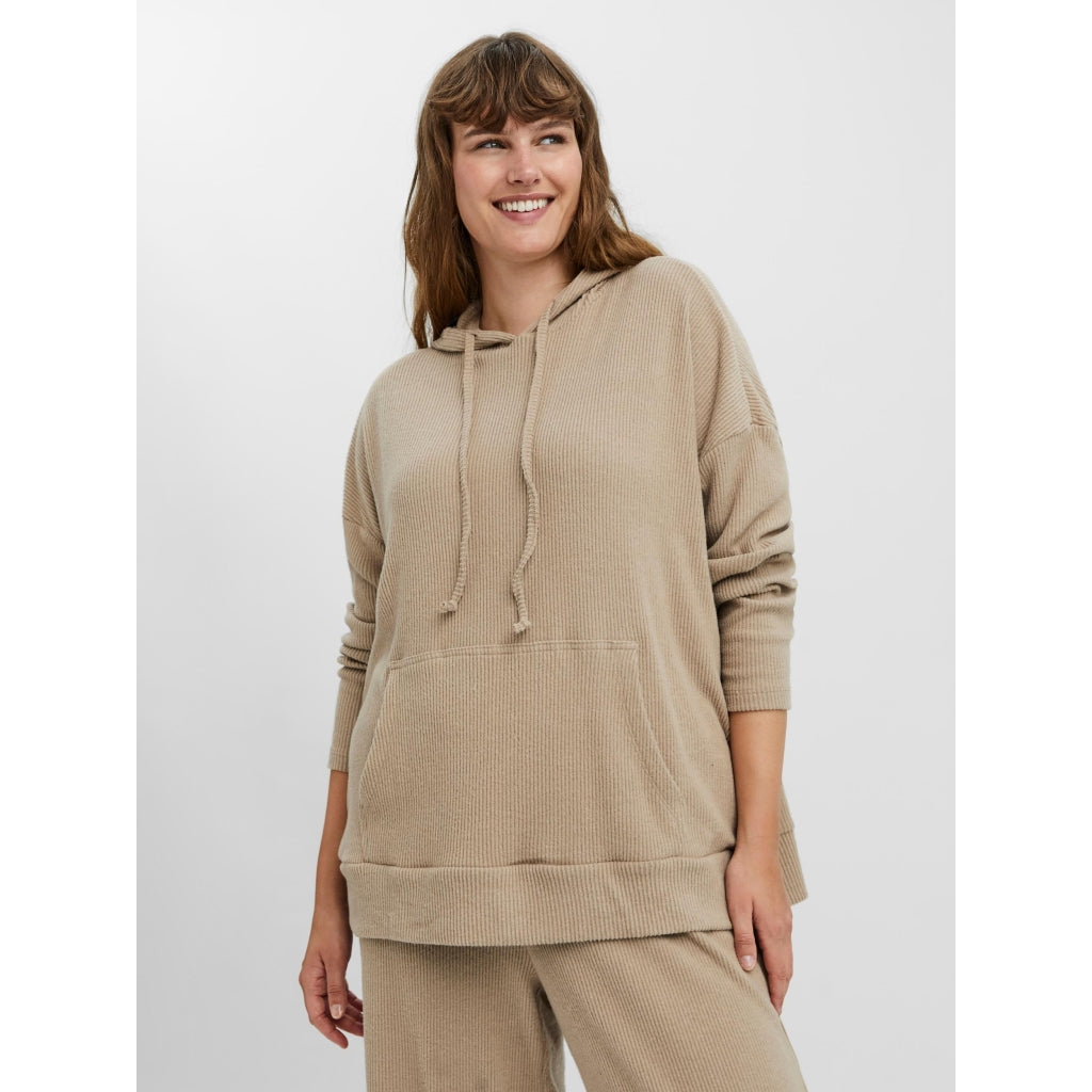 Curve Dame Hoodie Vmpuffy   Silver Mink fra Vero Moda