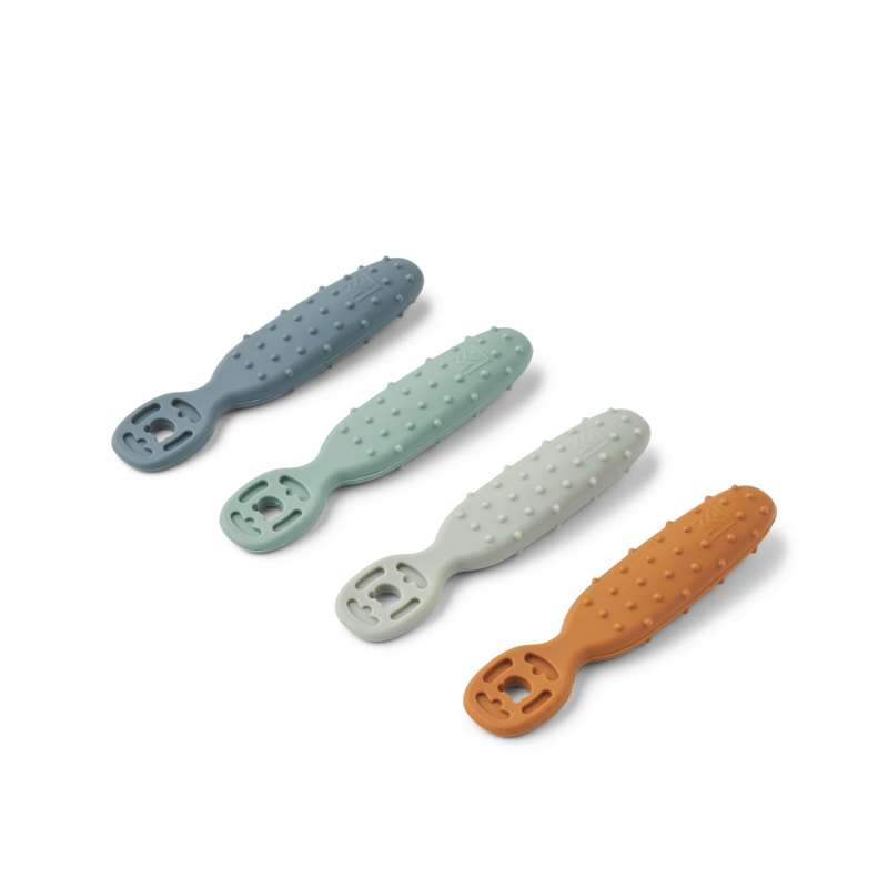 Caelia Baby Læringsskeer   4 Pak   Whale Blue Multi Mix fra Liewood