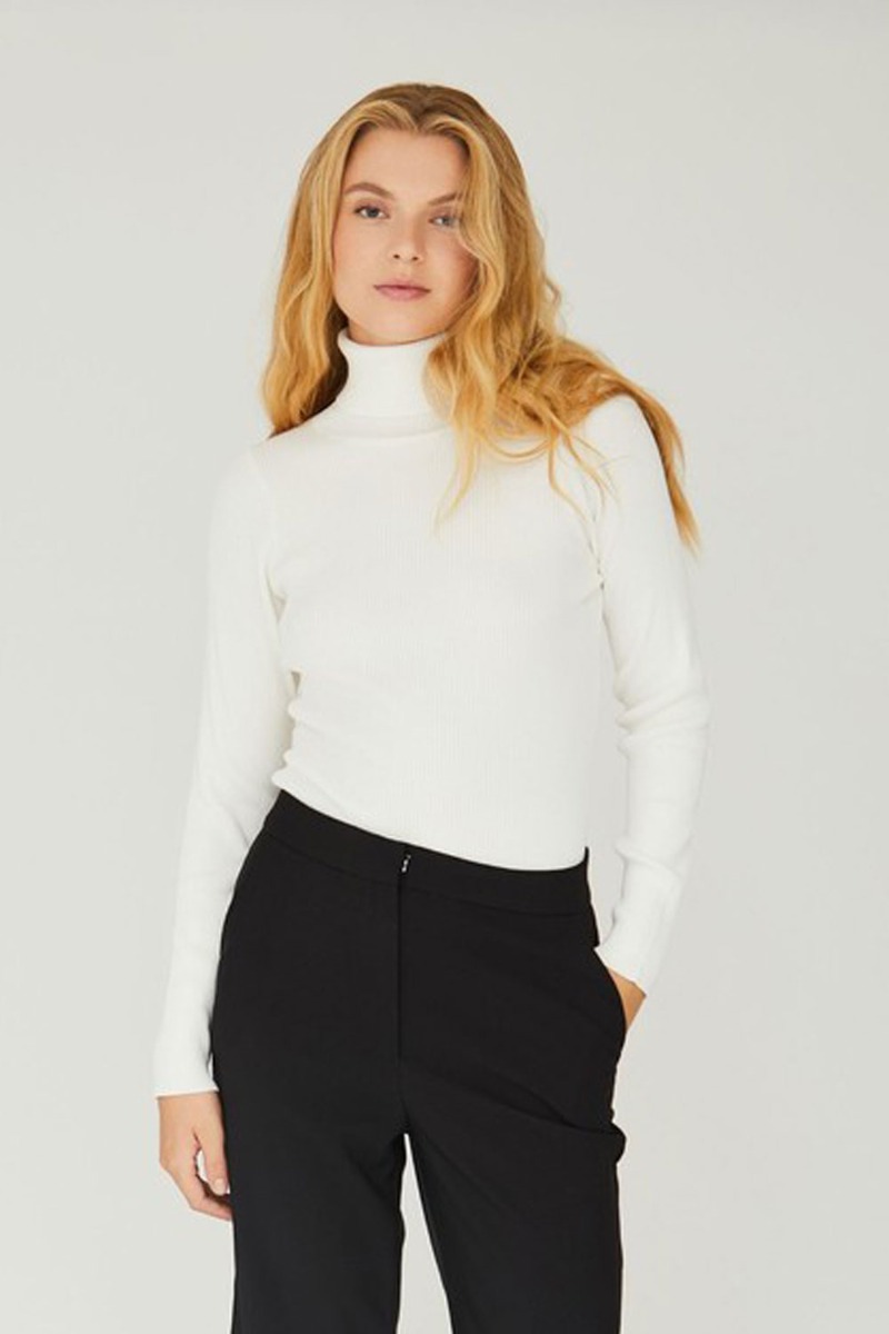 A View   Bluse   Rib Rollneck Blouse   Off White fra A-view