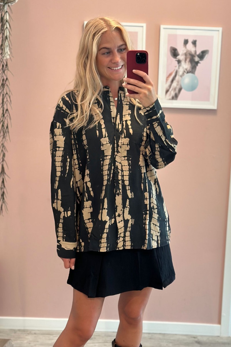 Skjorte     Soul Life L S V Neck Shirt   Black fra Jdy