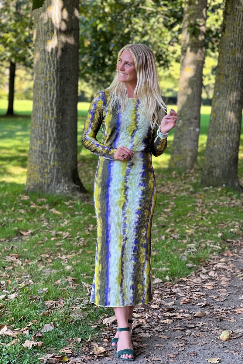 Kjole   Chiara Ls Dress   Green Mix fra Loved By Lykke