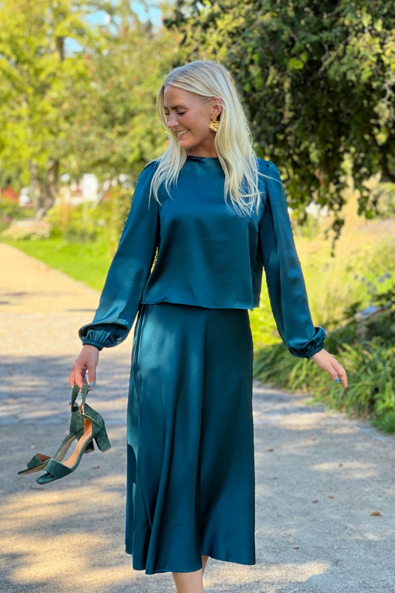 Nederdel   Alma Skirt   Petroleum fra Loved By Lykke