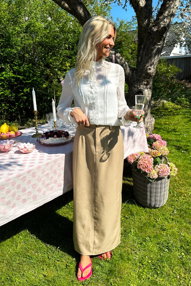 Nederdel   Mette Skirt   Beige fra Loved By Lykke