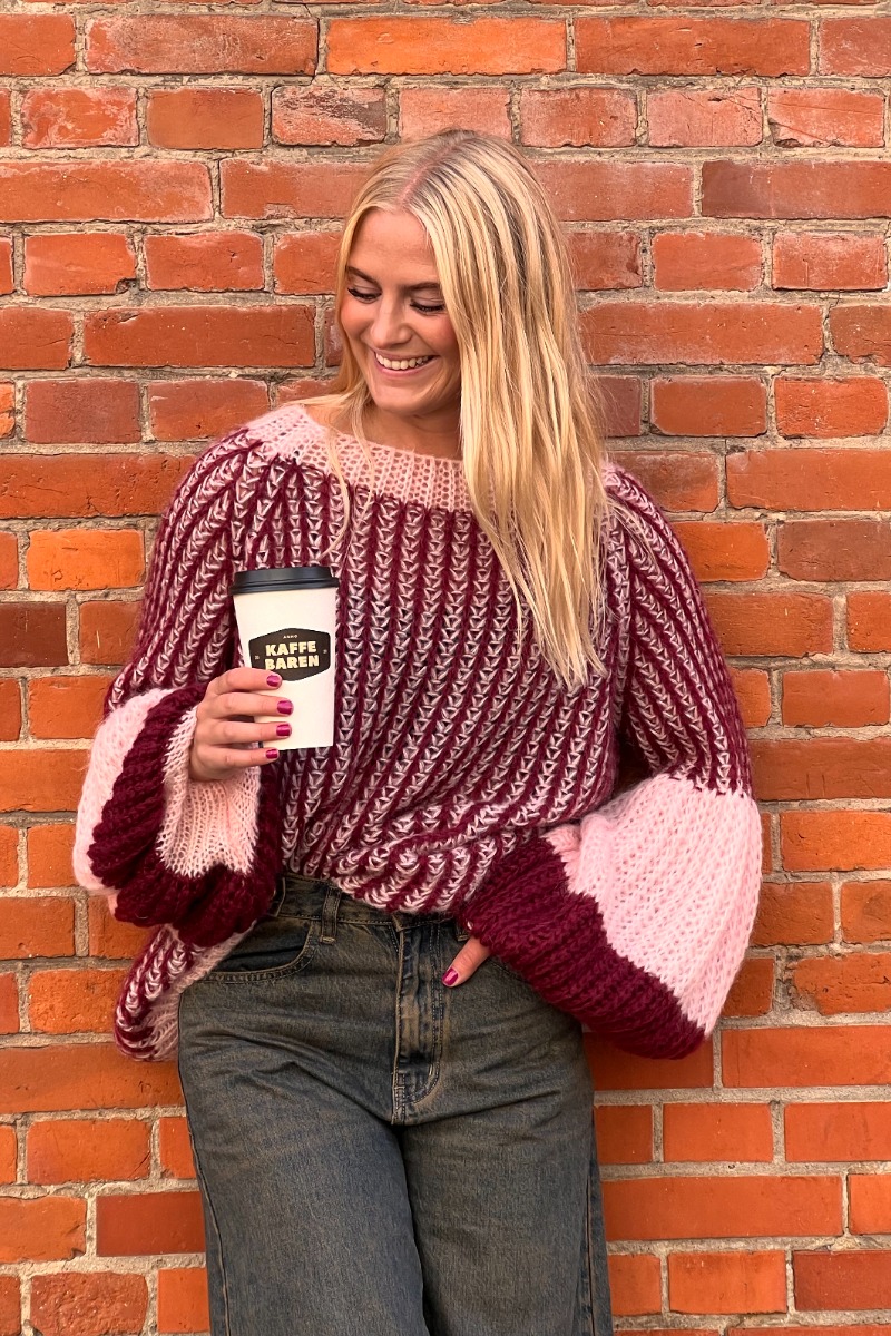Strik   Liana Knit Sweater   Rust Blush Combo fra Noella