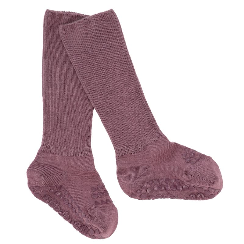 Skridsikre Strømper Bambus   Misty Plum   12 24 Mdr fra Gobabygo