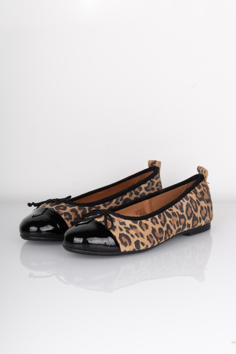 Ballerina   Lucy   Leo Patent Toe Cap fra Pavement