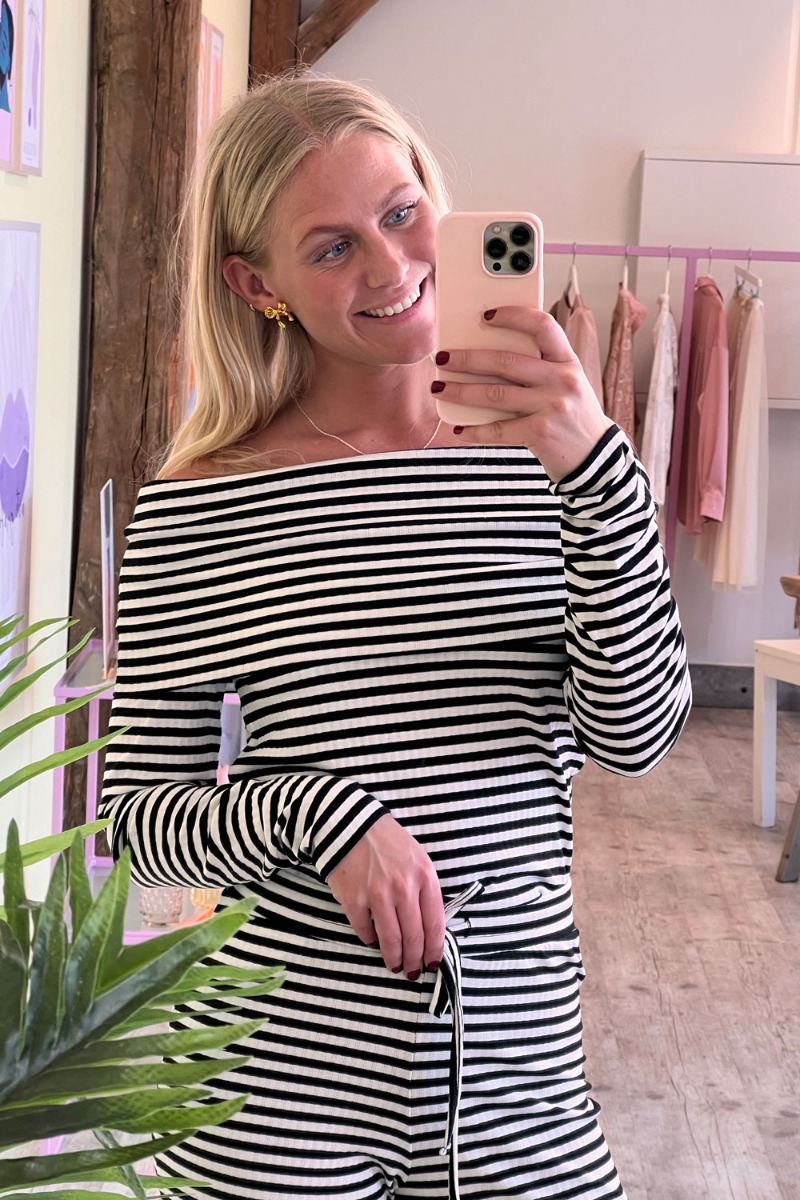 Bluse Pc Laya Ls Off Shoulder Top Bright White Black fra Pieces