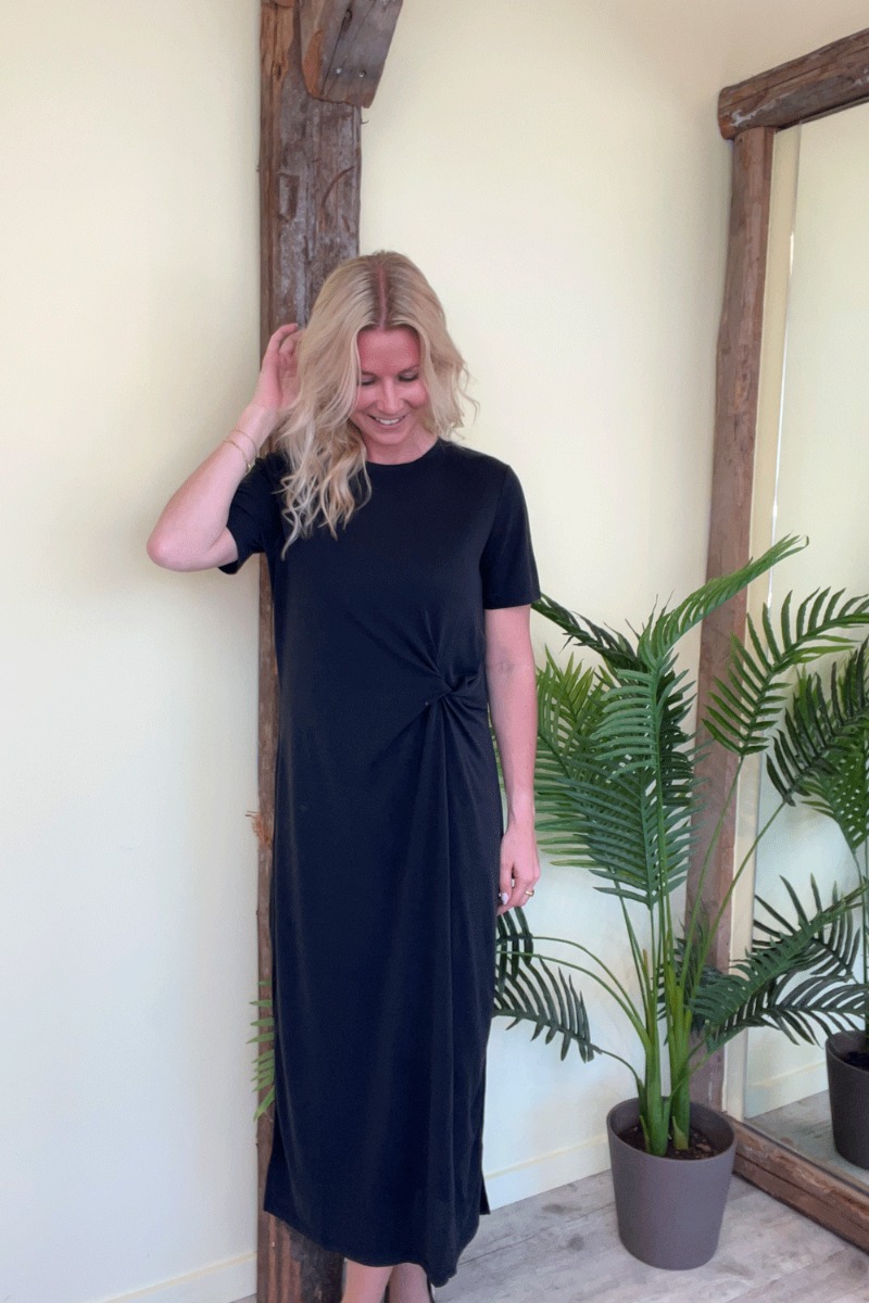 Kjole   Pc Anora Ss O Neck Midi Knot Dress   Black fra Pieces