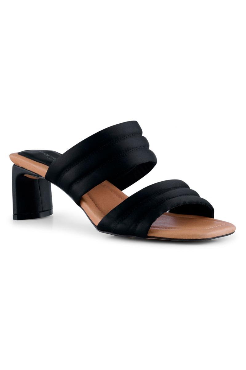Sandaler   Sylvi Padded Strap   Black Satin (levering Cirka. 5 Hverdage) fra Shoe The Bear