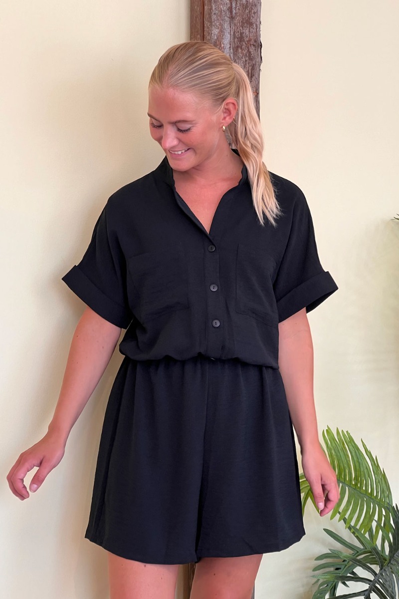 Jumpsuit   Nina Pl   Black fra Sisters Point