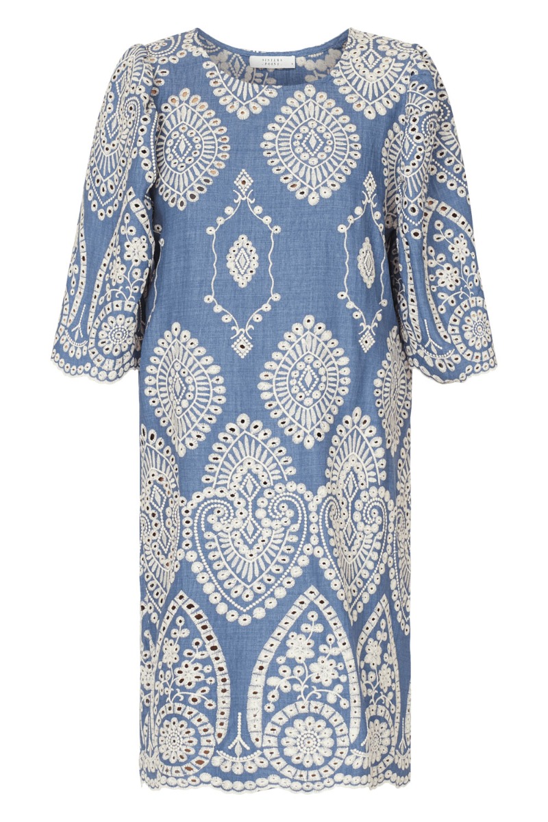Kjole   Gilma Dr   Denim Blue Cream fra Sisters Point